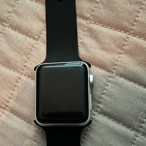 APPLE WATCH SERIES 3. SILVER GPS ONLY 38MM